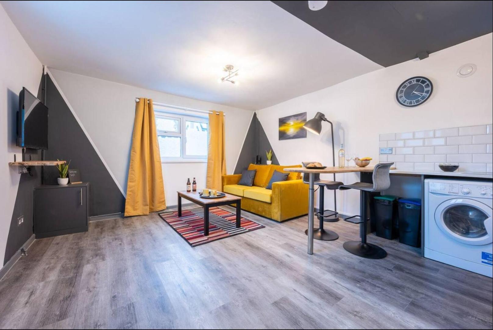 Stunning One Bedroom Apartments Near Shops & Central Cardiff Cameră foto